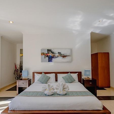 Villa Alleira Seminyak By Best Deals Asia Hospitality Exterior foto