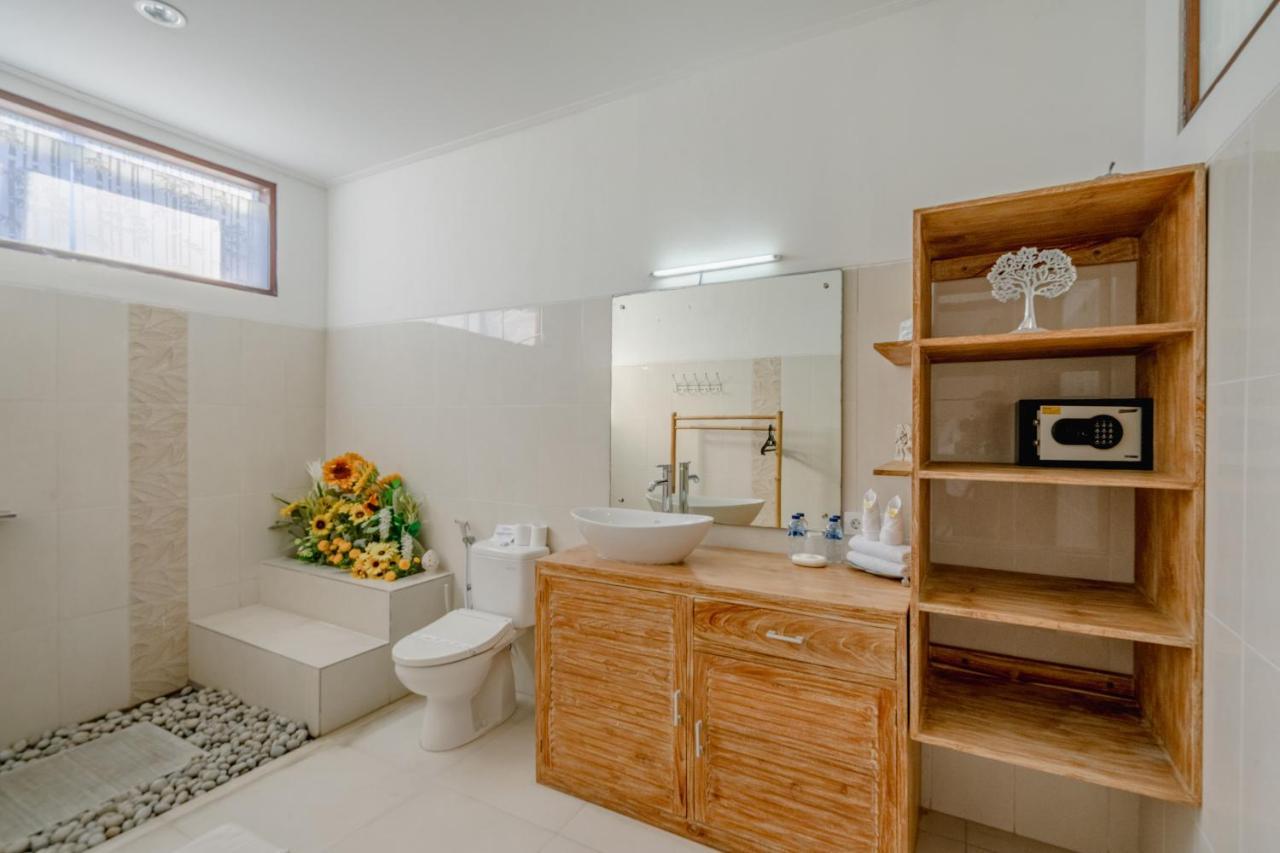 Villa Alleira Seminyak By Best Deals Asia Hospitality Exterior foto