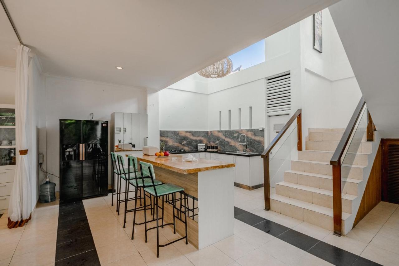 Villa Alleira Seminyak By Best Deals Asia Hospitality Exterior foto