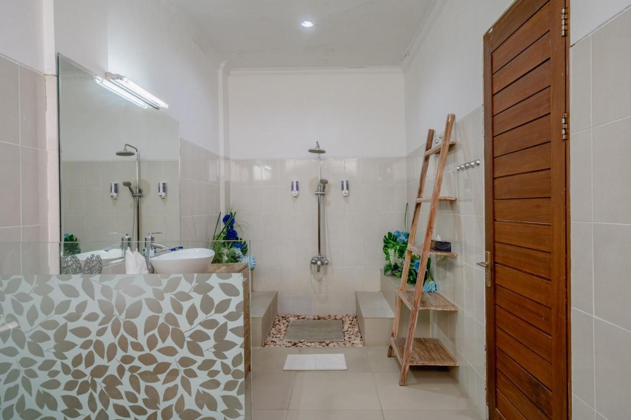 Villa Alleira Seminyak By Best Deals Asia Hospitality Exterior foto