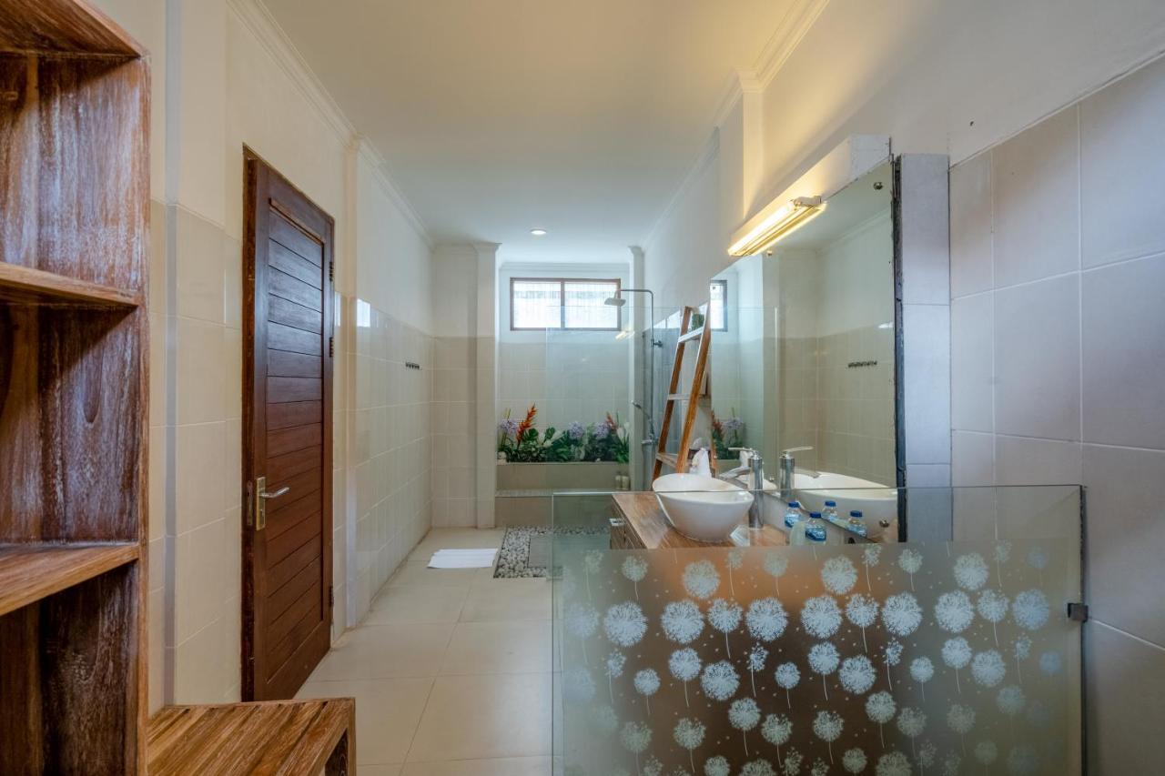 Villa Alleira Seminyak By Best Deals Asia Hospitality Exterior foto