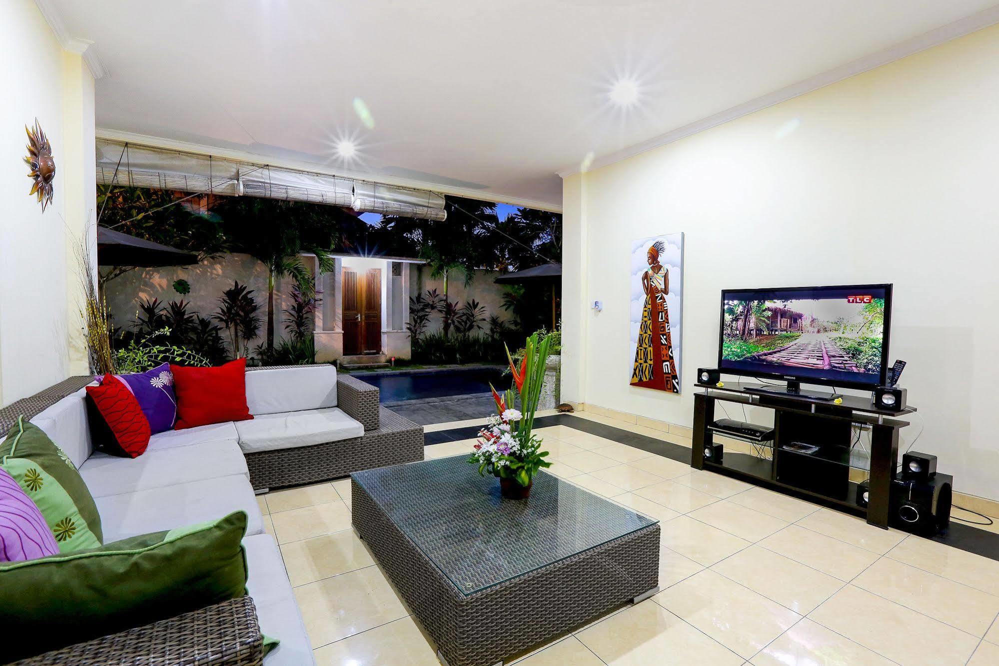 Villa Alleira Seminyak By Best Deals Asia Hospitality Exterior foto